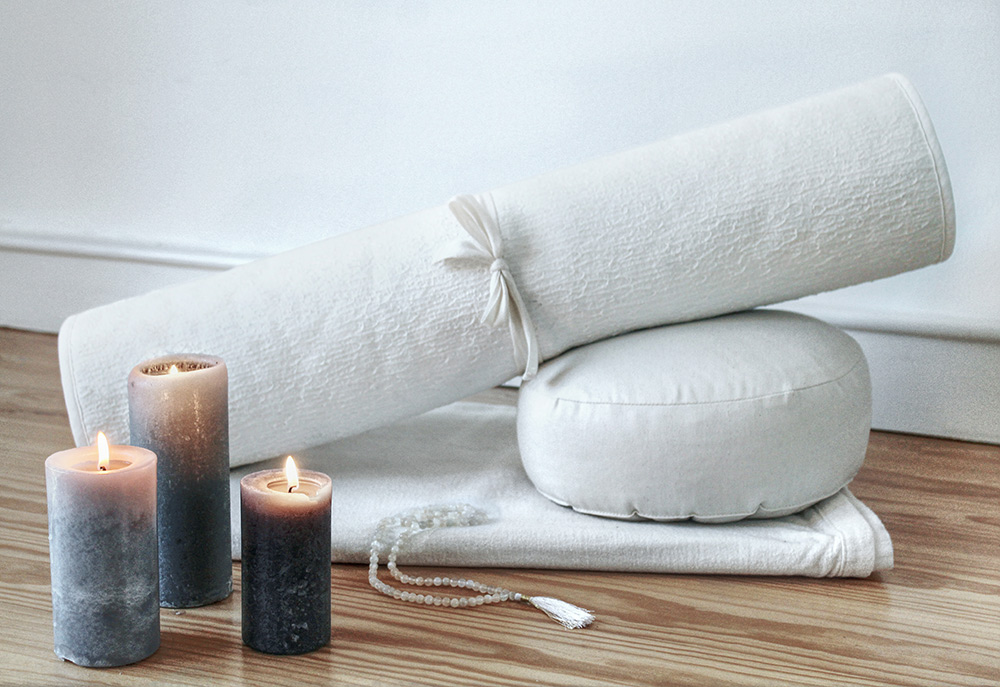Yoga Matte Kissen Kerzen